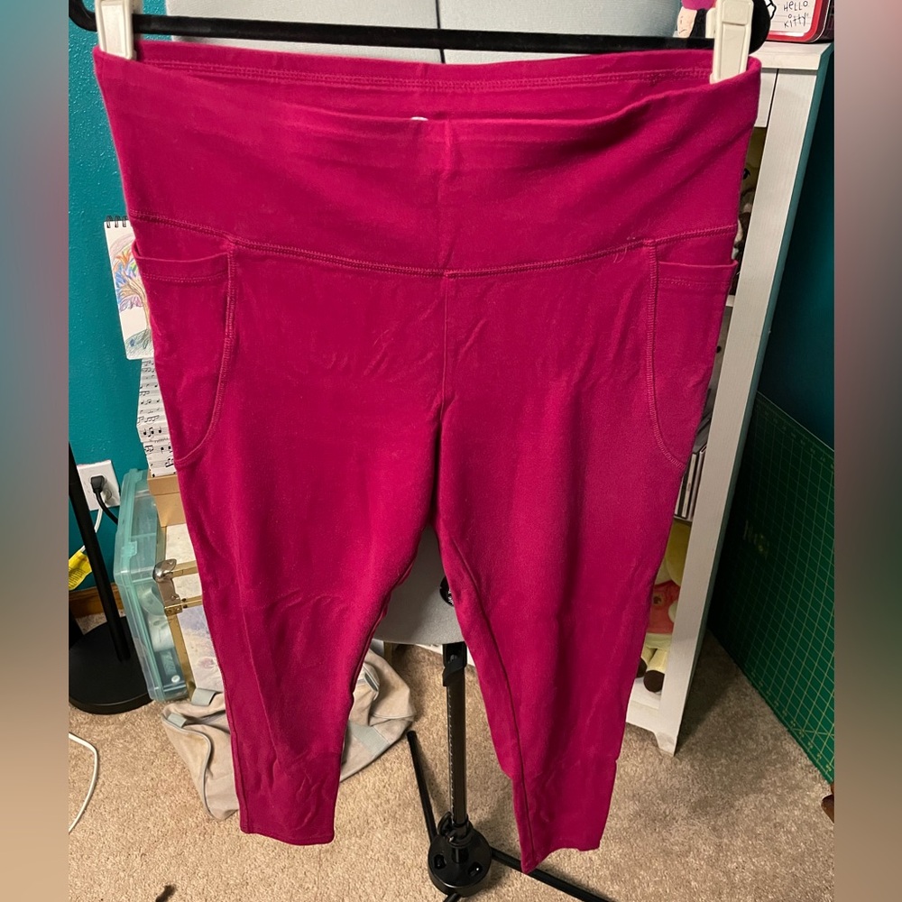 Snag size E Vibrant Pink Squat Proof 7/8 Leggings